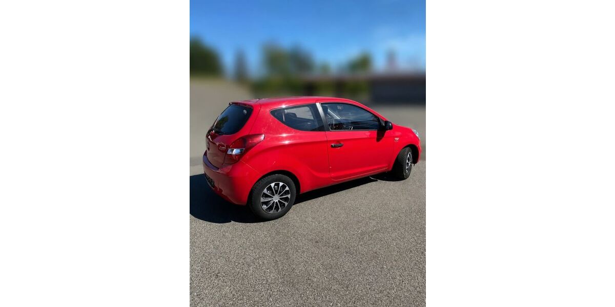 Hyundai i20 82.000 km 3.490 &euro; Schnaittach 91220