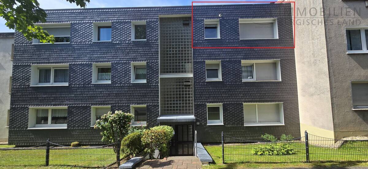 GEPFLEGTE 2-RAUMWOHNUNG MIT BALKON UND GARAGE IN RUHIGER LAGE 2 zimmer