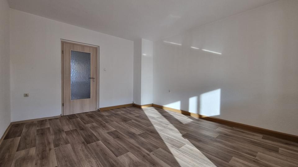 Etagenwohnung Schleiz - 3 Zimmer, 61 m&sup2;, 420&euro; | Angebot:25080115