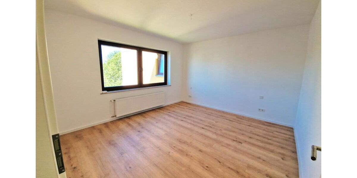 Etagenwohnung Trier Kürenz - 3 Zimmer, 83 m&sup2;, 1.100&euro; | Angebot:26699779