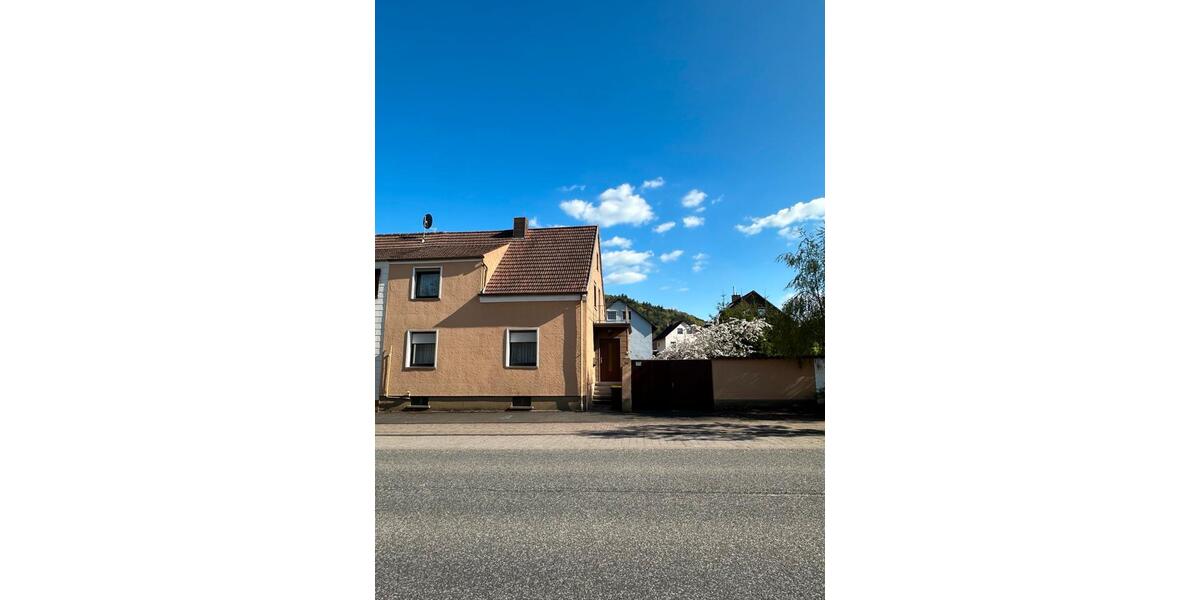 Doppelhaushälfte Kirkel - 7 Zimmer, 130 m&sup2;, 189.000&euro; | Angebot:26177517