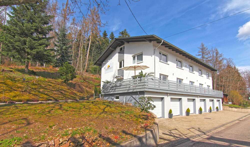 Haus zum Kaufen in Gernsbach 780.000 € 779 m² 10 zimmer