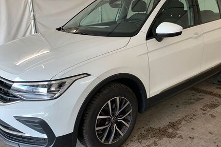 VW Tiguan 106.000 km 21.990 &euro; Steinbach-Hallenberg OT Herges-Hallenberg 98587