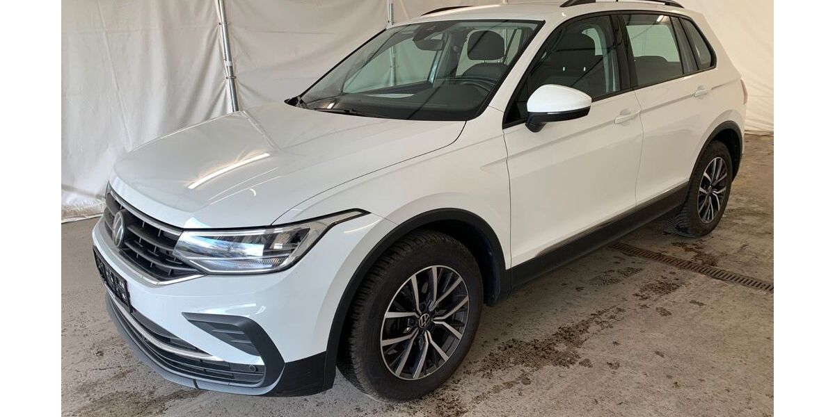 VW Tiguan 106.000 km 21.990 &euro; Steinbach-Hallenberg OT Herges-Hallenberg 98587
