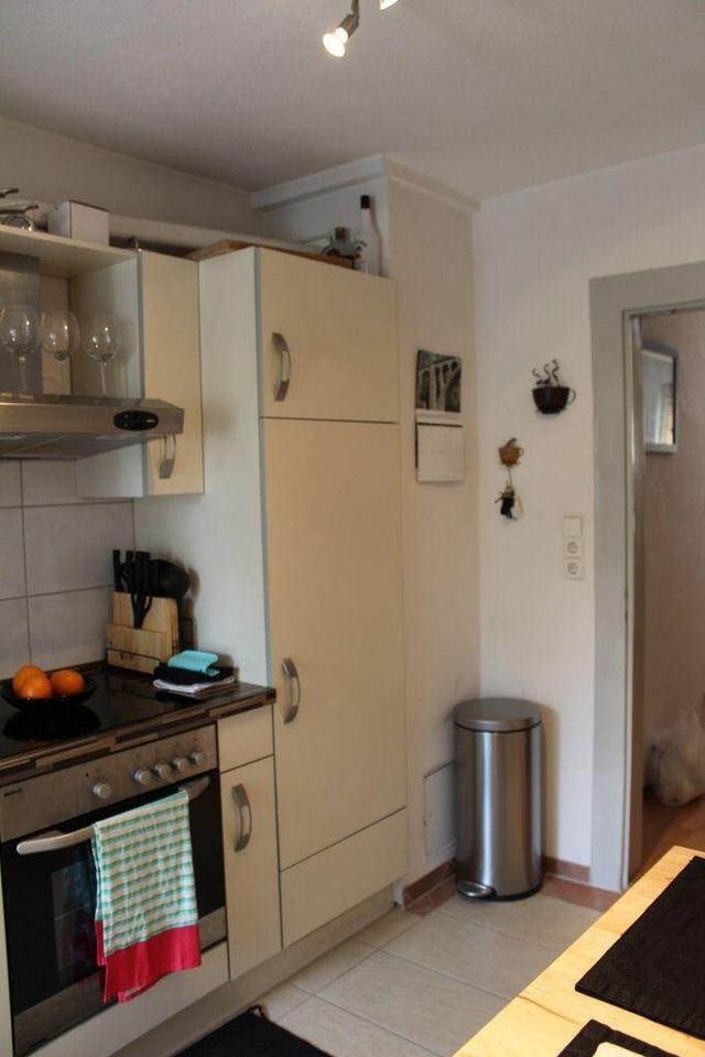 Gepflegte Doppelhaushälfte in zentraler Lage – Nähe Schwabengalerie, ideal für Paare oder Expats zimmer