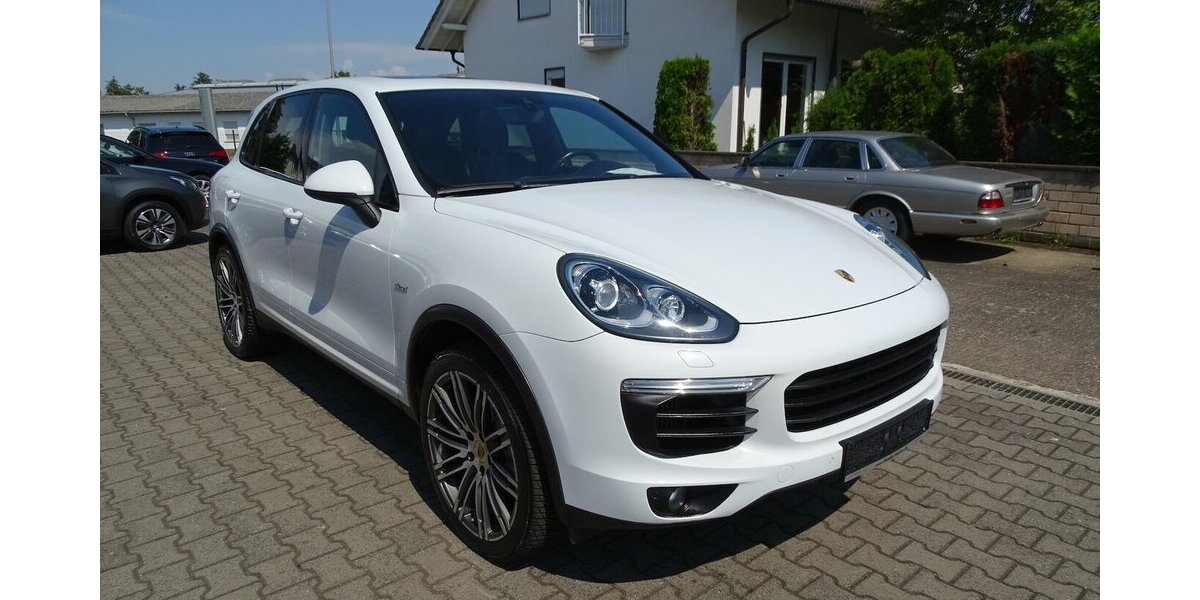 Porsche Cayenne S 4,2l Diesel Pano, Navi, 21 Zoll, Standhe 225.443 km 27.990 € Rodgau 63110