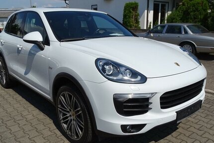 Porsche Cayenne S 4,2l Diesel Pano, Navi, 21 Zoll, Standhe 229.443 km 23.890 &euro; Rodgau 63110
