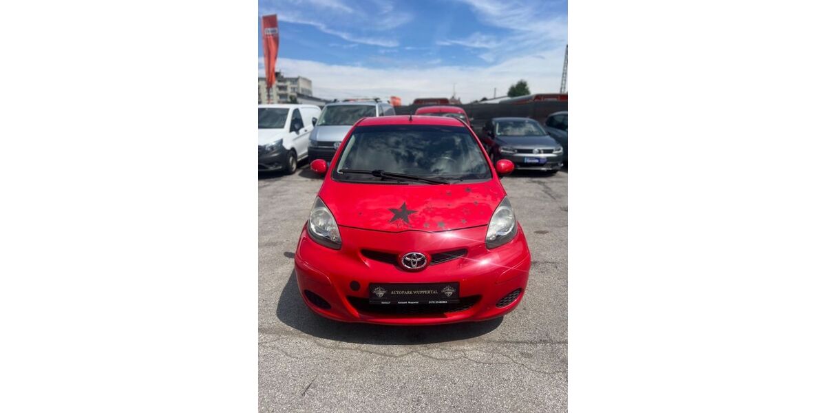 Toyota Aygo (X) 125.000 km 2.499 &euro; Wuppertal 42283