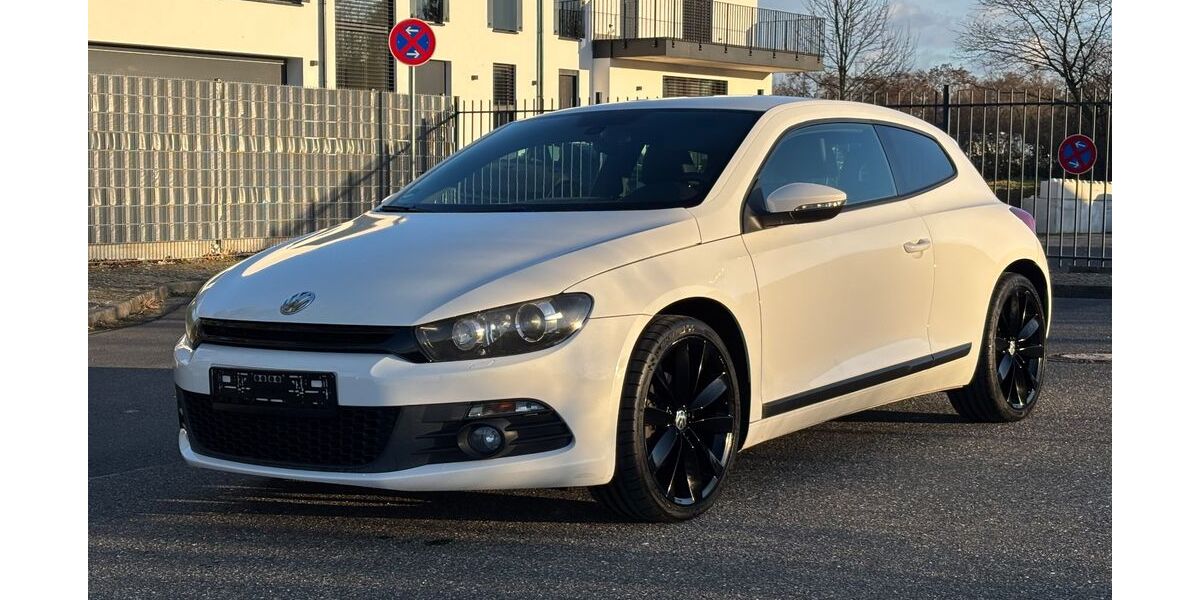 VW Scirocco 95.600 km 9.990 &euro; Vettweiß 52391