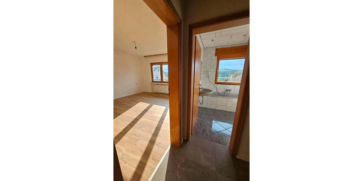 Etagenwohnung Hohenroda - 3 Zimmer, 85 m&sup2;, 650&euro; | Angebot:23864138