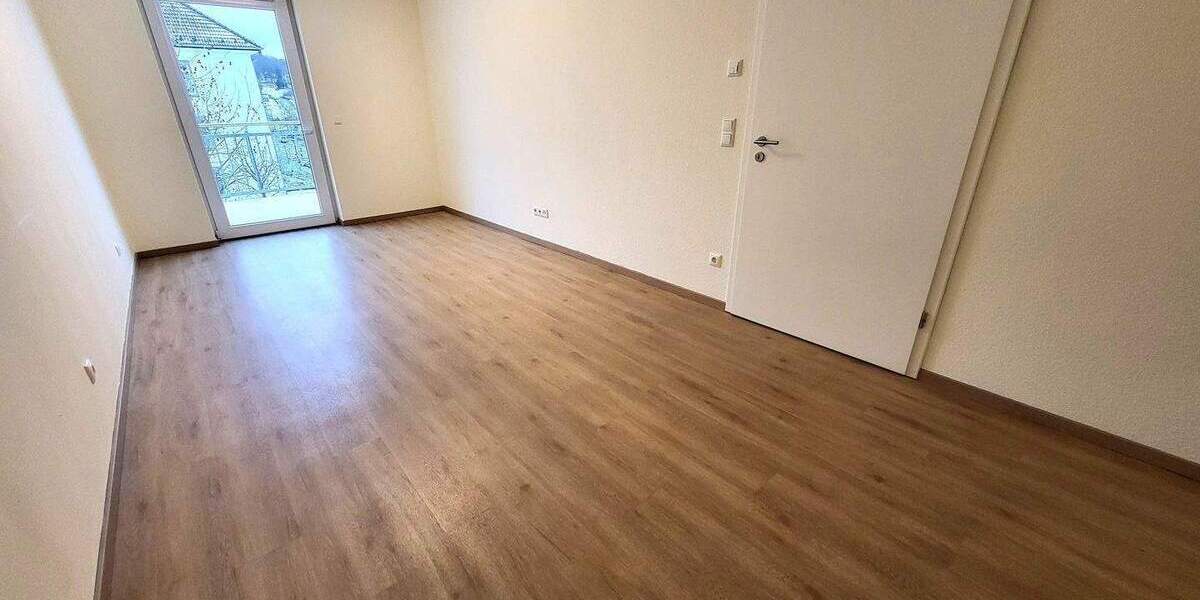 Etagenwohnung Hemer - 2 Zimmer, 83 m&sup2;, 995&euro; | Angebot:24775503