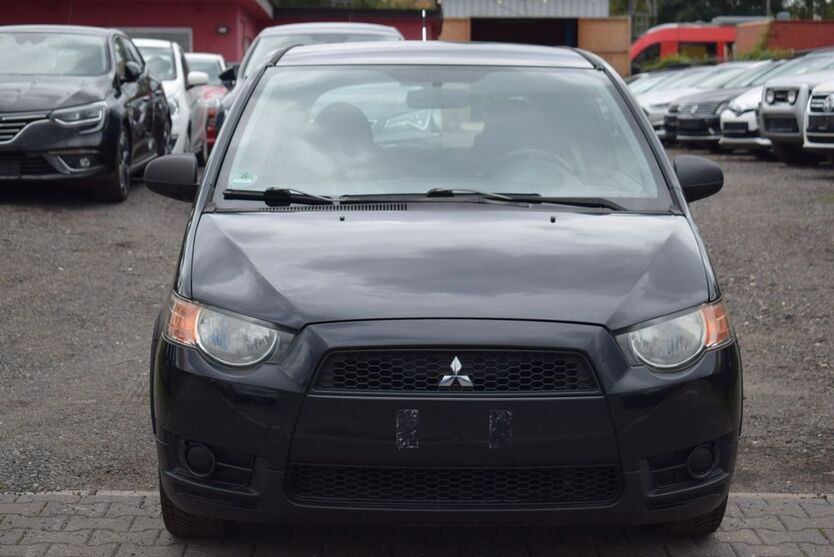 Mitsubishi Colt 176.000 km 2.499 € Berlin 13597