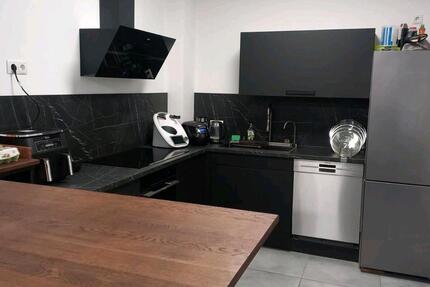 Schöne 2 Zimmer Wohnung 86qm 2 zimmer