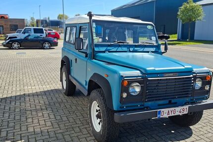 Land Rover Defender 168.000 km 14.500 &euro; Roetgen 52159