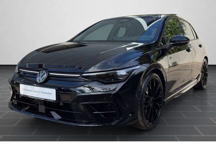 VW Golf 2.500 km 61.990 € Wiesbaden 65189