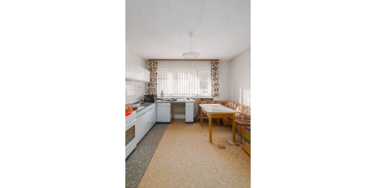 Mehrfamilienhaus, Wohnhaus Karlstadt / Gambach Gambach - 8 Zimmer, 154 m&sup2;, 299.900&euro; | Angebot:24033323