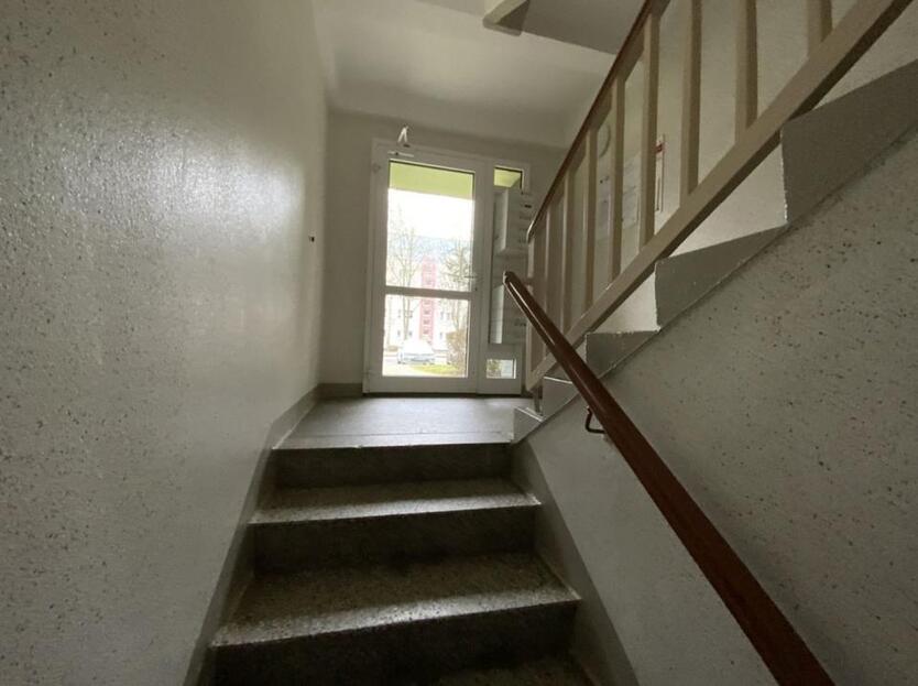 Frisch renovierte 2-Zi.-Wohnung mit Balkon in Altenburg-neu vermi zimmer