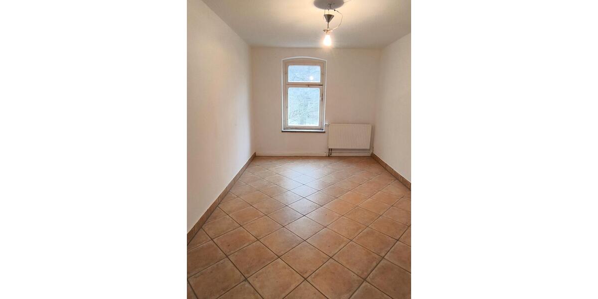 Etagenwohnung Oelsnitz (Vogtland) - 3 Zimmer, 71 m&sup2;, 450&euro; | Angebot:26632842