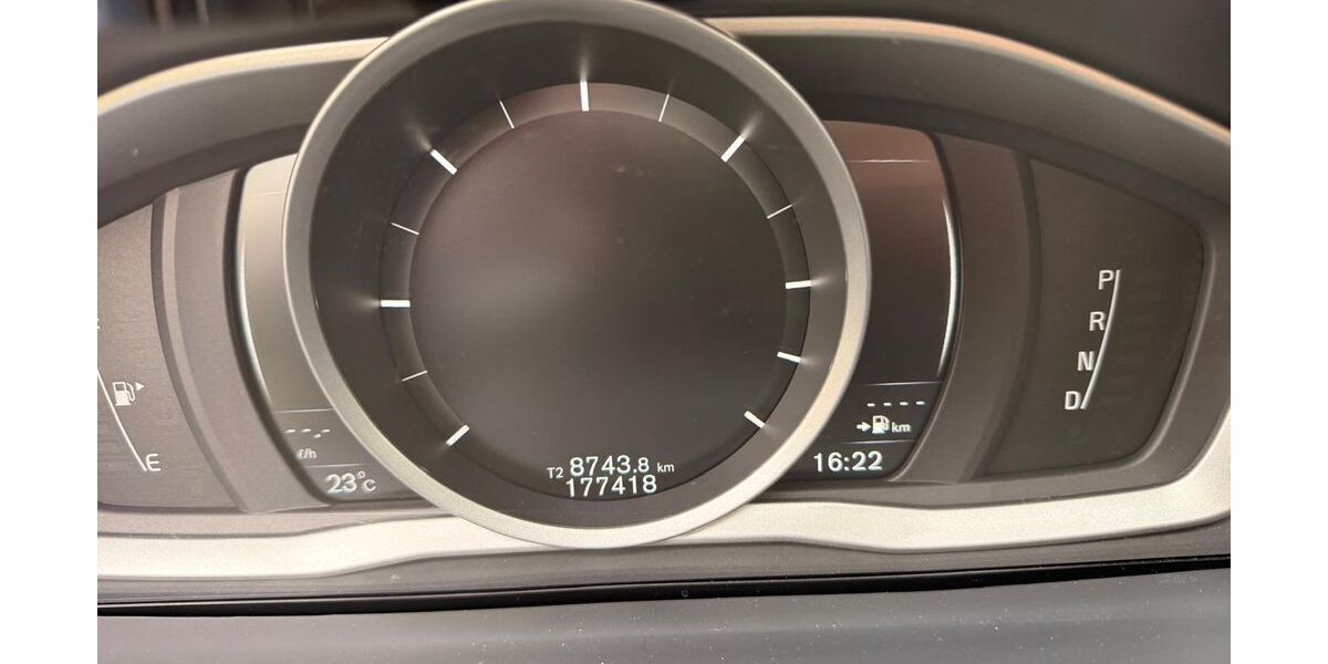 Volvo V60 174.400 km 10.950 &euro; Moritzburg 01468