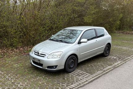 Toyota Corolla 185.000 km 2.490 &euro; Donaueschingen 78166