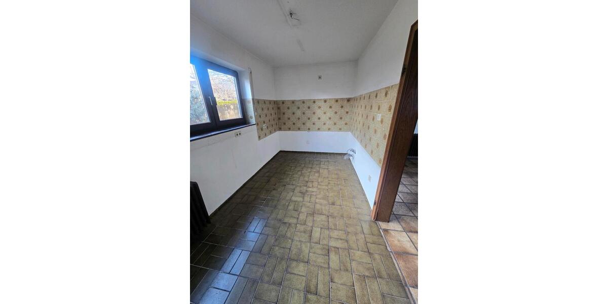 Einfamilienhaus Ettlingen - 5 Zimmer, 150 m&sup2;, 1.750&euro; | Angebot:24810197