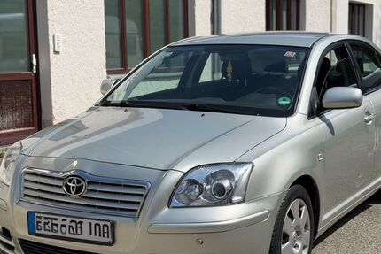 Toyota Avensis 181.000 km 2.800 &euro; Hohenbrunn 85662