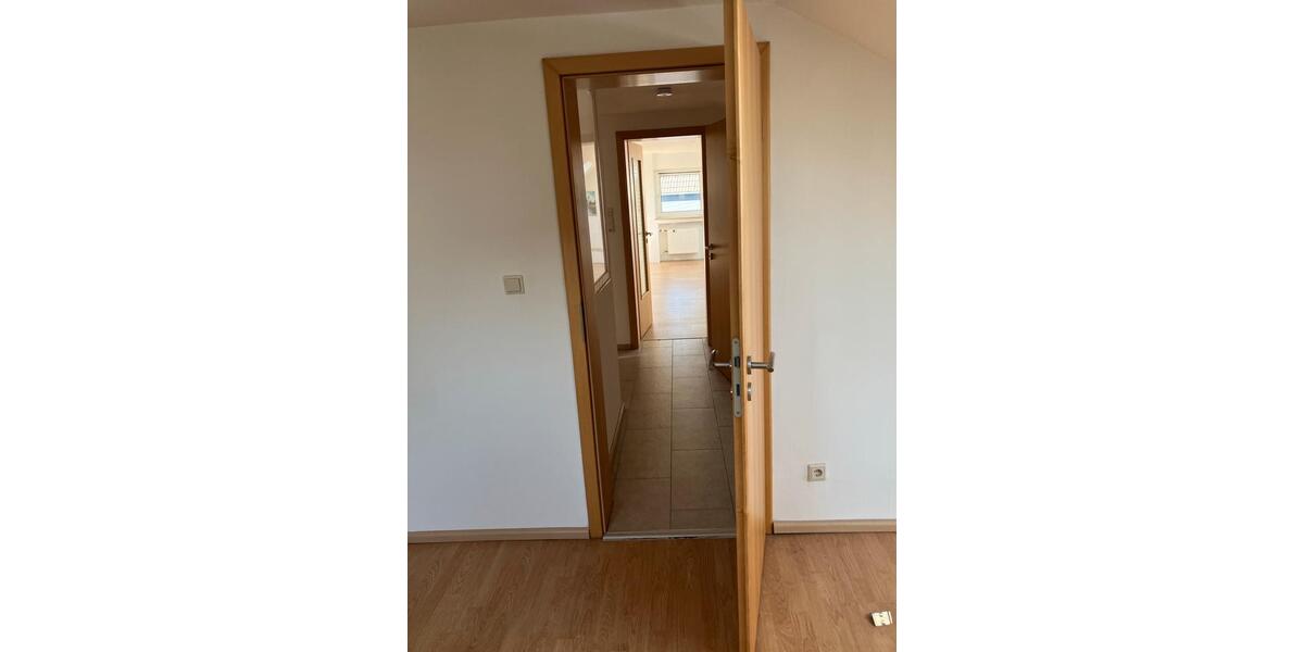 Dachgeschoßwohnung Wuppertal Gemarkung Elberfeld - 2 Zimmer, 55 m&sup2;, 400&euro; | Angebot:26676668