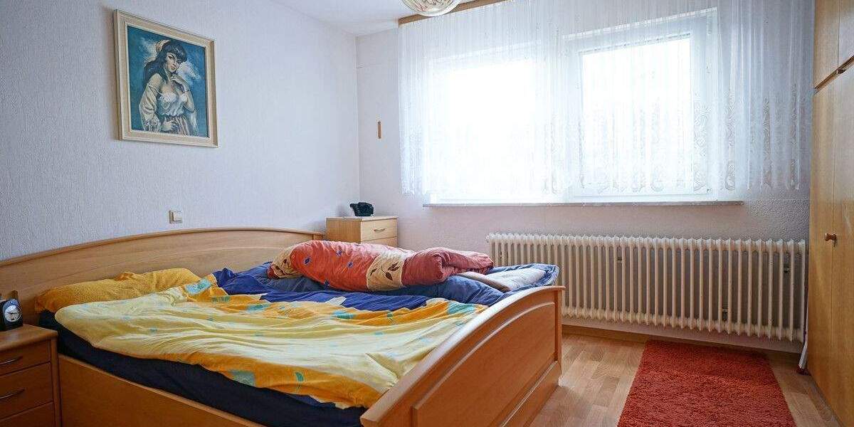 Mehrfamilienhaus, Wohnhaus Kaufungen / Oberkaufungen Oberkaufungen - 7 Zimmer, 202 m&sup2;, 280.000&euro; | Angebot:25771224