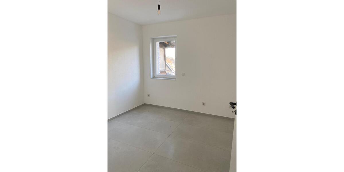 Etagenwohnung Burbach - 4 Zimmer, 100 m&sup2;, 1.100&euro; | Angebot:25048277