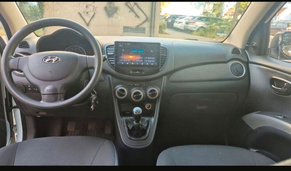 i10