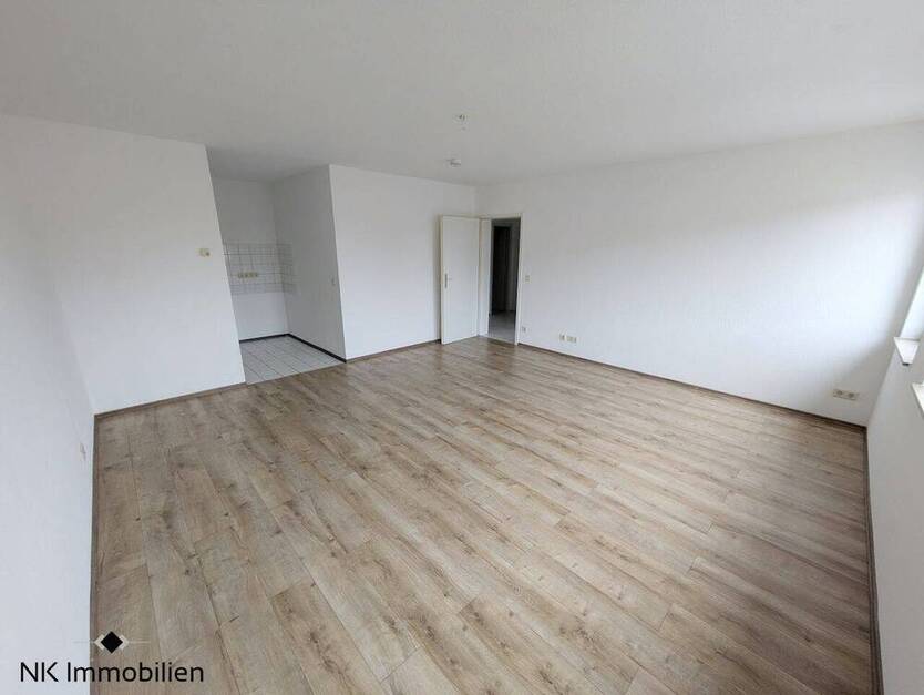 ++ wunderschöne 2-Raum-Wohnung in Schloßchemnitz - ab sofort bezugsfrei ++