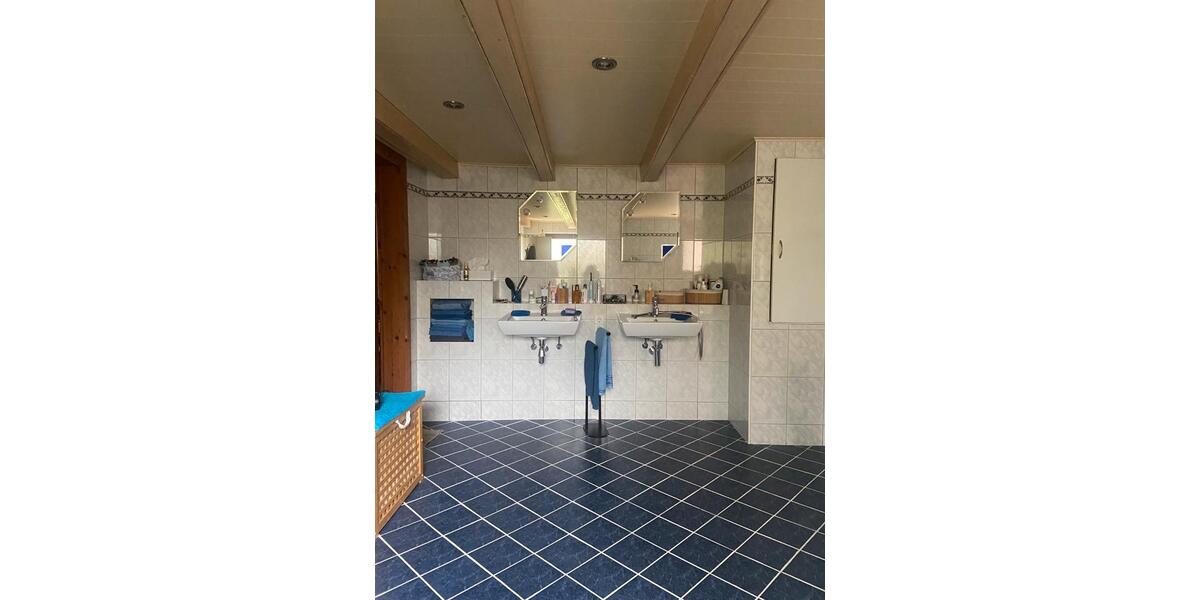 Einfamilienhaus Eddelak - 8 Zimmer, 180 m&sup2;, 315.000&euro; | Angebot:27081738