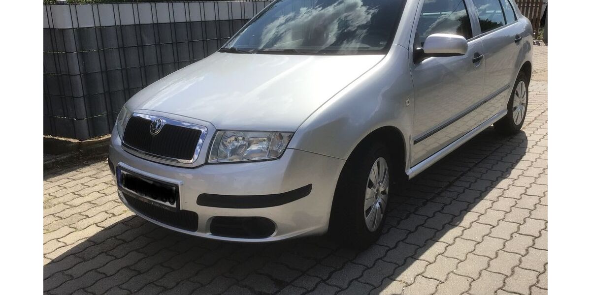 Skoda Fabia 99.800 km 1.900 &euro; Hohenmölsen 06679