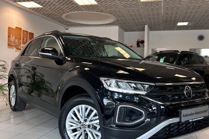 VW T-Roc 9.680 km 26.980 € Berlin 13403