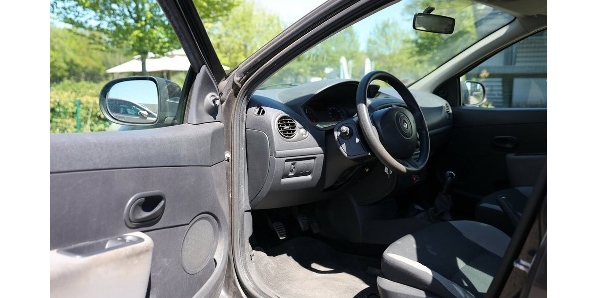 Renault Clio 1.5 dCi Authentique 1.HAND / TÜV-AU-02.2027 260.000 km 1.402 &euro; Hamm 59077