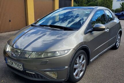 Honda Civic 160.400 km 4.500 &euro; Stuttgart 70437