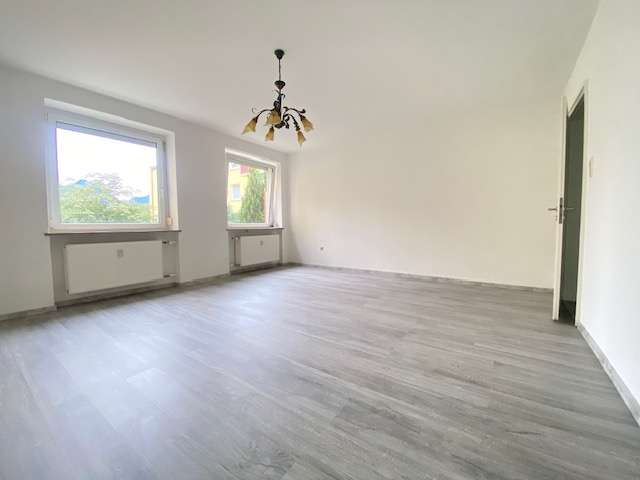 Etagenwohnung Bad Reichenhall - 3 Zimmer, 80 m&sup2;, 1.200&euro; | Angebot:27122692