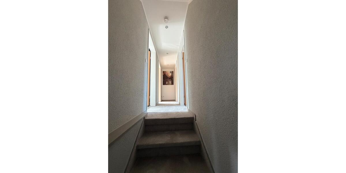 Dachgeschoßwohnung Schöneiche bei Berlin - 3.5 Zimmer, 80 m&sup2;, 1.350&euro; | Angebot:25832299