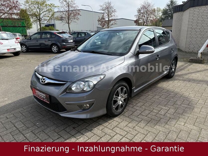 i30