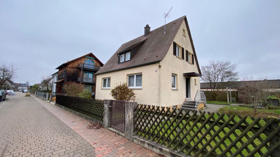 Einfamilienhaus mit Garten + Garage 575m^2 ZU VERMIETEN! 5 zimmer