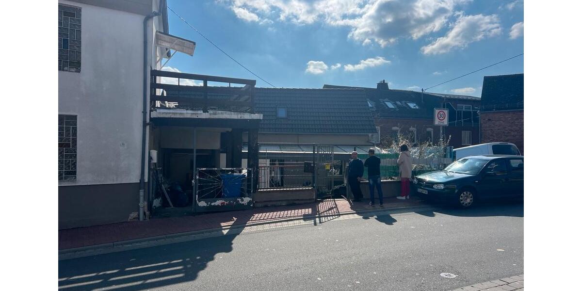 Doppelhaushälfte Taunusstein - 4 Zimmer, 200 m&sup2;, 320.000&euro; | Angebot:25931134