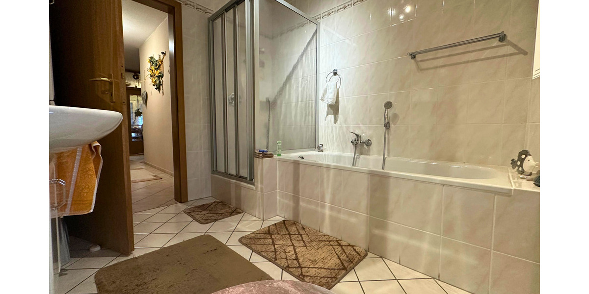 Etagenwohnung Neuenrade - 3 Zimmer, 91 m&sup2;, 149.600&euro; | Angebot:25111701