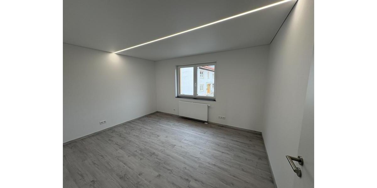 Etagenwohnung Hohenroth - 3.5 Zimmer, 101 m&sup2;, 1.050&euro; | Angebot:26566533