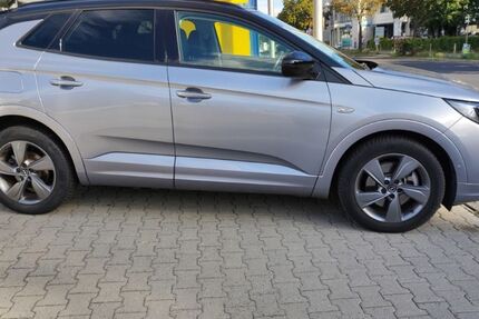 Opel Grandland (X) 28.823 km 24.490 &euro; Zossen 15806