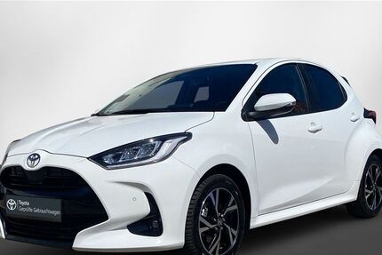 Toyota Yaris 1.340 km 23.990 &euro; Berlin 13403