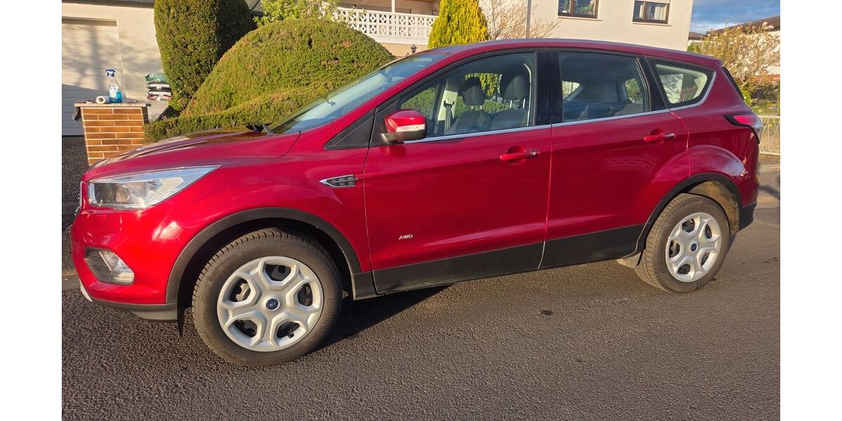Ford Kuga 131.800 km 12.800 &euro; Langgöns 35428