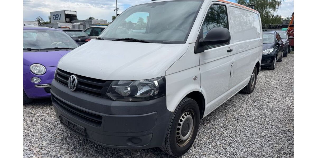 VW T5 Transporter 279.000 km 5.900 &euro; München 81829
