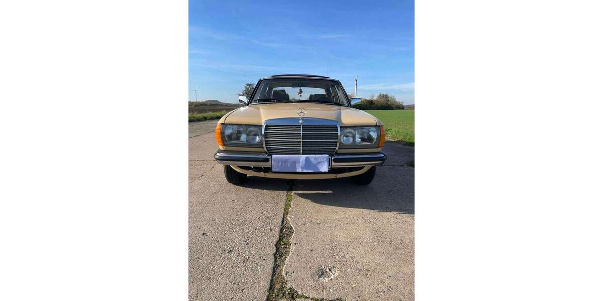 Mercedes-Benz 230 119.000 km 13.500 &euro; Bernburg (Saale), Stadt 06406