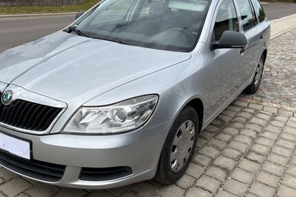 Skoda Octavia 220.000 km 4.000 &euro; Pollenfeld 85131