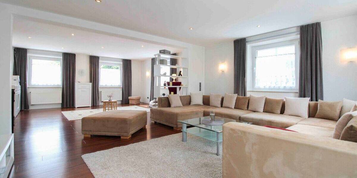 Mehrfamilienhaus, Wohnhaus Pfaffenhofen an der Ilm Pfaffenhofen a d Ilm - 6 Zimmer, 370 m&sup2;, 925.000&euro; | Angebot:26628911